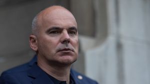 Bolojan îi cere lui Rareș Bogdan să demisioneze din funcția de președinte PNL Diaspora
