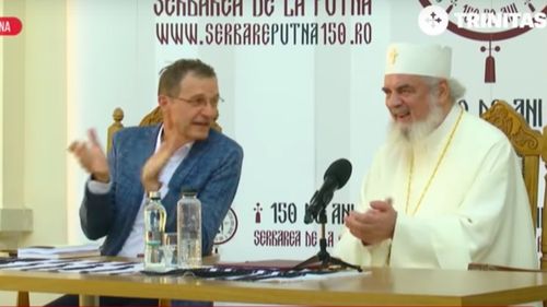 VIDEO Patriarhul Daniel și Președintele Academiei Române, Ioan Aurel Pop, au aplaudat un discurs de tip AUR: „Să ne luăm libertatea înapoi, ca să ne putem lua țara înapoi”