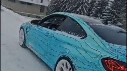 Un vâlcean a fost amendat după ce și-a împodobit BMW-ul cu instalații luminoase de Crăciun / 1.320 de lei și reținerea certificatului de înmatriculare