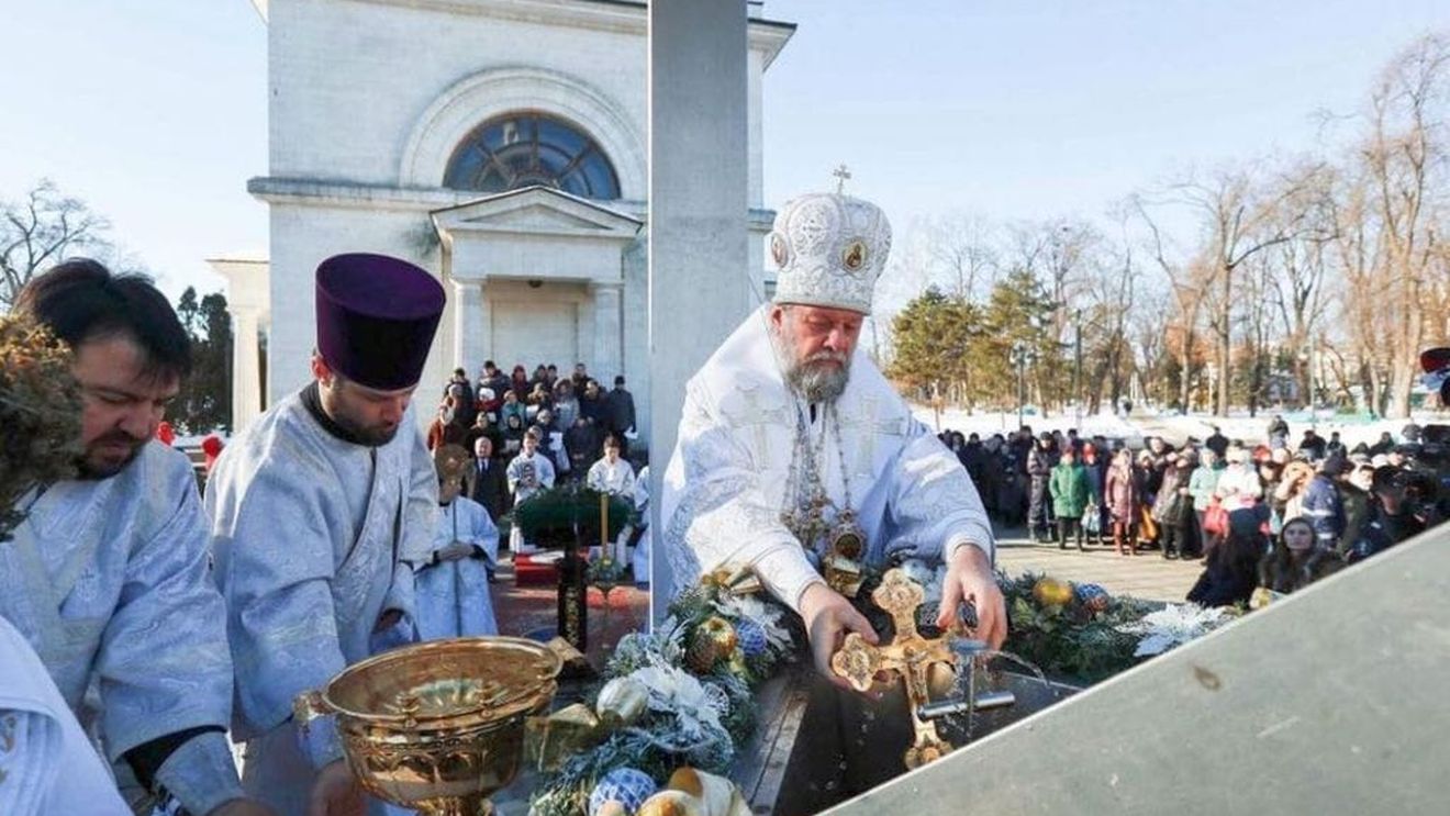 Politica și Biserica își dau mâna în alegerile din Moldova