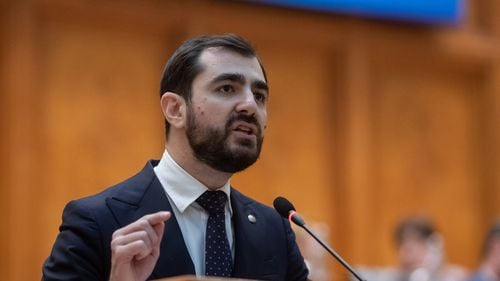 Claudiu Năsui: Înainte de declarațiile lui Ciolacu, numărul shorturilor pe acțiunile Gold Corporation era de circa 20.000. După declarații, numărul de acțiuni shortate a explodat la peste 1.000.000. Așa se face o mică avere dintr-o informație 100% falsă