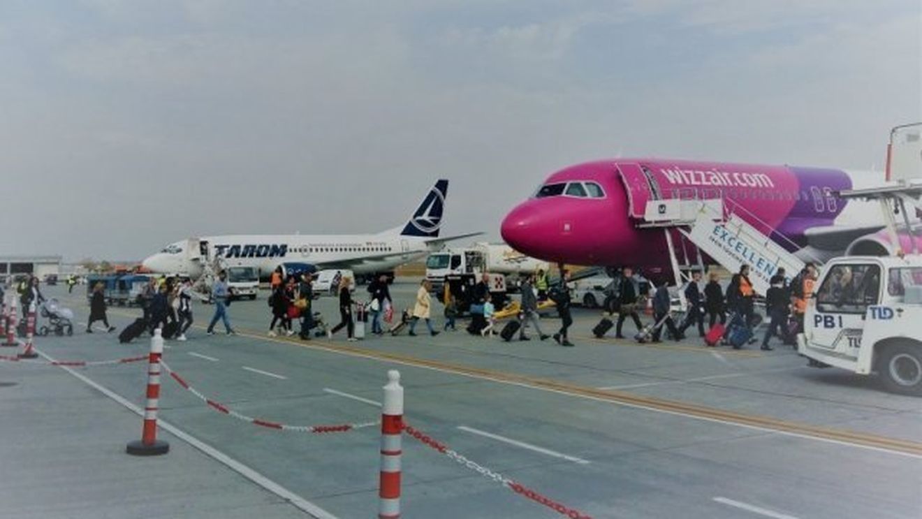 Wizz Air îşi închide baza din Bacău / ”Angajaţilor afectaţi de la baza din Bacău le vor fi oferite oportunităţi în alte zone ale reţelei Wizz Air”