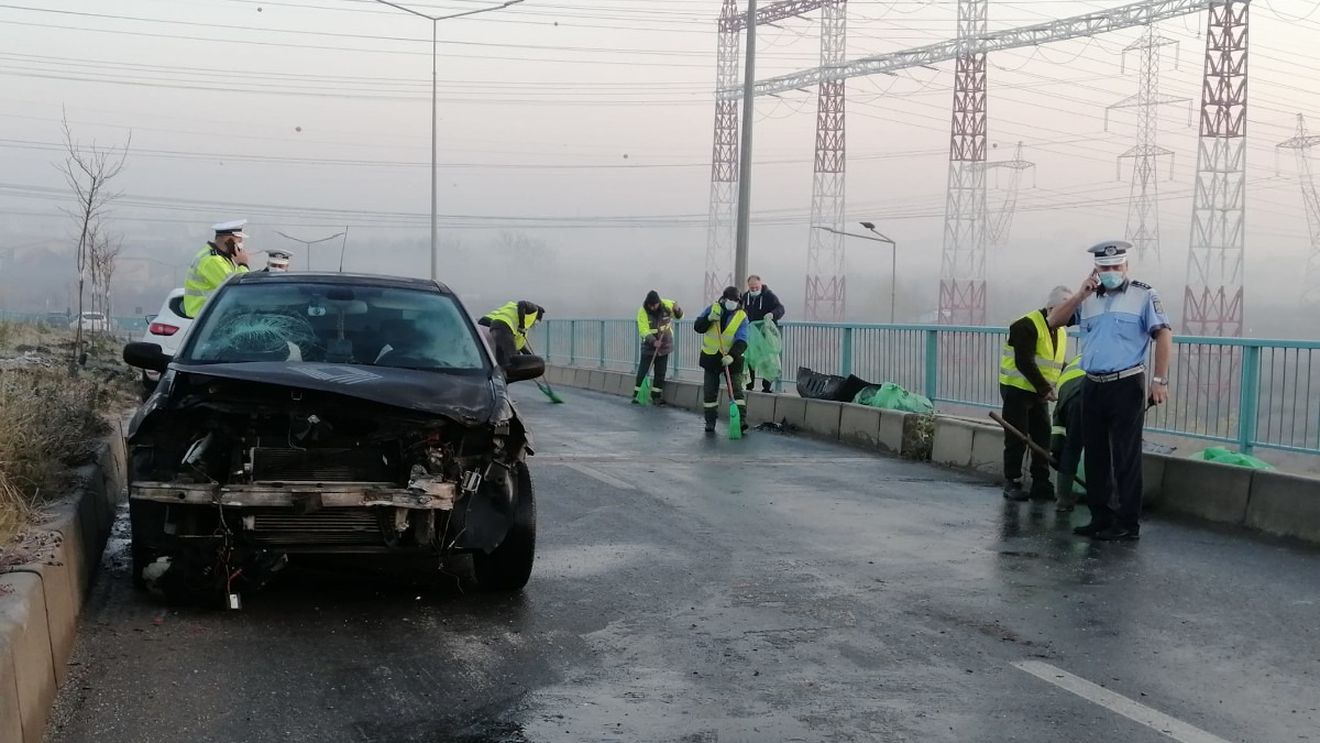 Risc de polei pe mai multe artere rutiere din judeţele Braşov, Bacău, Bistriţa - Năsăud şi Cluj