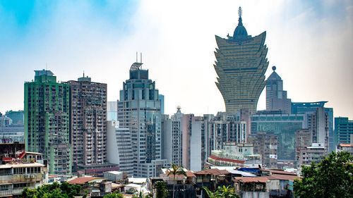 Macao, o regiune din China, își închide timp de o săptămână aproape toate activităţile comerciale şi industriale, inclusiv cazinourile, din cauza noului val COVID-19