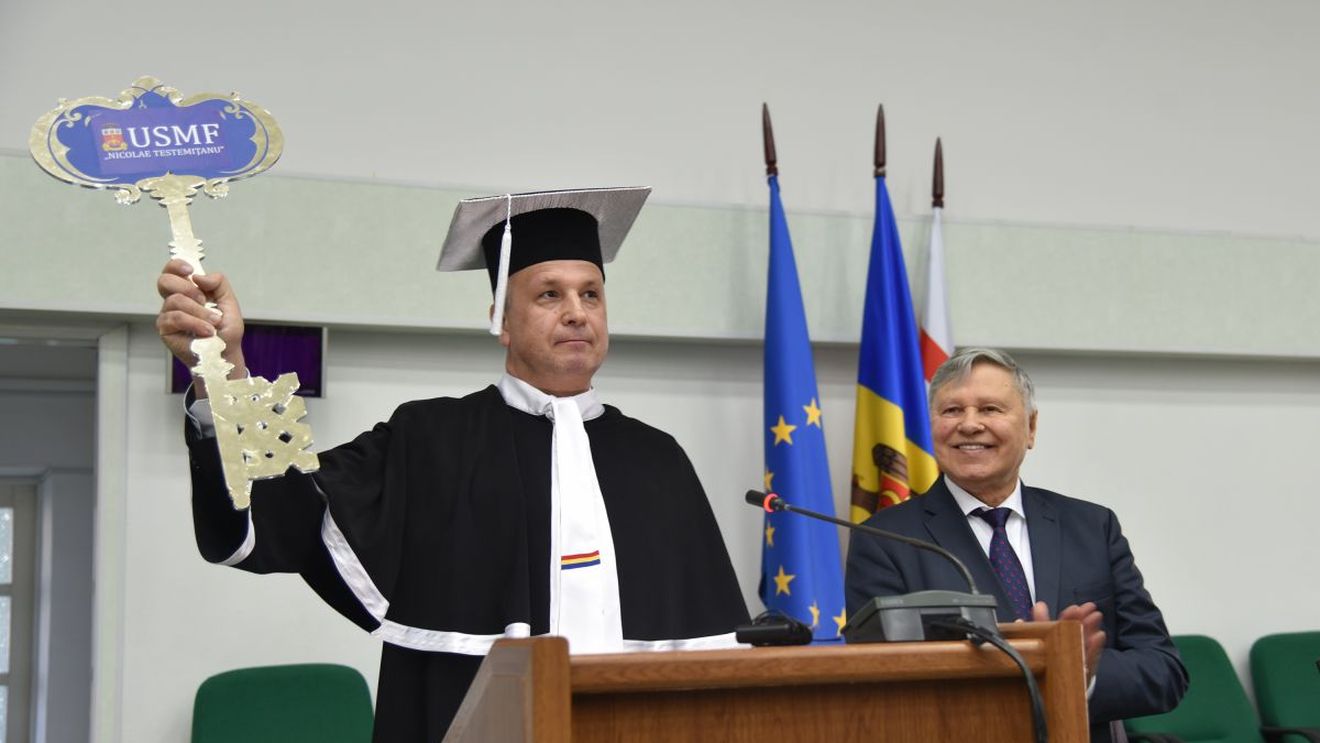EXCLUSIV Semnătura ministrului Sănătății din Republica Moldova apare pe diplomele medicilor acuzați de Parchetul General din România că le-au obținut fraudulos / Emil Ceban era rector la momentul presupusei ilegalități / El ar putea fi audiat de procurori / Reacția ministrului