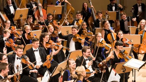 Cum pot ajunge tinerii artiști români în Orchestra de Tineret a Uniunii Europene. Toate informațiile legate de selecția națională