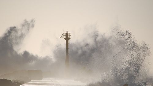Doi morţi şi 491 de răniţi în Taiwan, după trecerea taifunului Danas, care a provocat inundaţii şi alunecări de teren / 3.500 de persoane evacuate, peste 380.000 de gospodării fără curent