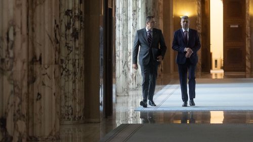 Celulă de criză în Guvern după furtul pieselor de tezaur din Olanda: Premierul Ciolacu anunță mobilizare pentru recuperarea bunurilor de patrimoniu / ”Tezaurul se va întoarce în România și toate autoritățile statului lucrează la asta”