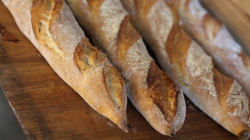 Bagheta franceză a fost înscrisă de UNESCO în patrimoniul imaterial al umanităţii / Emmanuel Macron: "250 de grame de magie şi perfecţiune în viaţa noastră de zi cu zi. O artă franceză de a trăi"