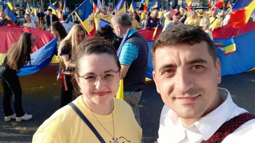 Partidul AUR contestă la Curtea de Apel măsurile luate de Guvern pentru combaterea pandemiei: carantina naţională, închiderea şcolilor, purtarea măştii în sălile de curs, programul magazinelor