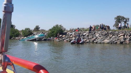 O barcă cu 18 pasageri s-a răsturnat în Delta Dunării, toți pasagerii au ieșit la mal