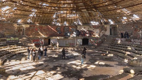 Monumentul comunist bulgar care atrage 50.000 de exploratori urbani pe an ar putea deveni o atracție turistică