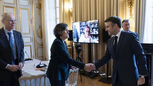 Moment de cumpănă în Franța după adoptarea de către parlament a noii legi dure a imigrației – a murit Macronismul?