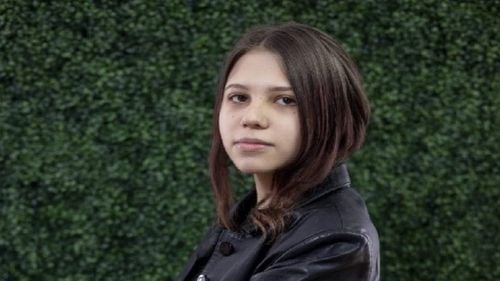 UPDATE Bacău: Fata de 15 ani a șefului poliției municipale a dispărut de acasă. Cine o recunoaște, să sune la Poliție/ Minora a fost găsită