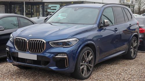 Istoria BMW-ului X5 second  hand, cumpărat cu 27.000 de euro, care a ajuns virală în România