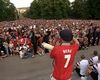 VIDEO: Paradă spectaculoasă în Norvegia după participarea la Cupa Mondială: prințul moștenitor Haakon la tobă pentru „Viking Row”