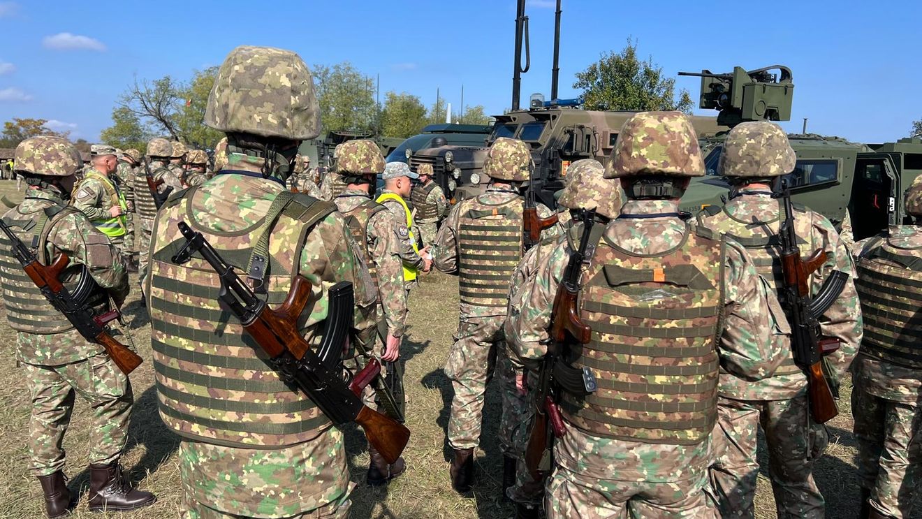 Statele Uniunii Europene pot obliga militarii să se vaccineze, estimează avocata generală a Curţii de Justiţie a UE