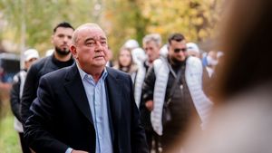 EXCLUSIV: CNSAS a cerut justiției să constate că Gigi Nețoiu a făcut poliție politică înainte de 1989 în calitate de ofițer al Securității  