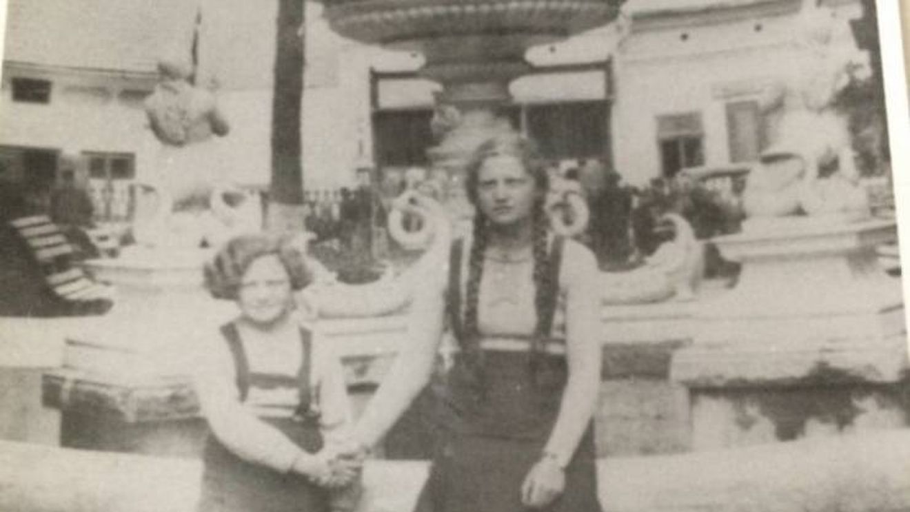 Ziua Holocaustului din România: Mirjam și Sylvia – deportate în Transnistria, supraviețuitoare, medici, nonagenare – povestesc tragica lor experiență