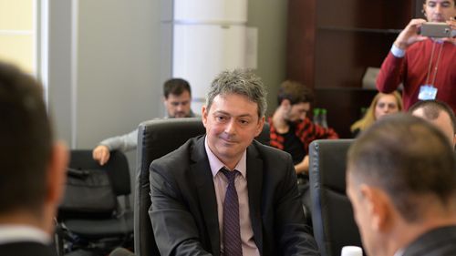 Nou președinte al Directoratului Hidroelectrica: Dan Iulius Plaveti, cu 15 ani lipsă în CV / Primul loc de muncă declarat oficial a fost la 38 de ani / A primit 1 milion de lei despăgubiri de la Hidroserv după ce a fost înlăturat de la conducerea societății