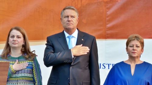 VIDEO Klaus Iohannis a deschis anul școlar la Colegiul Național „Mihai Viteazul”: Rezultatele reformelor sunt convins că se vor vedea când generațiile ajung în fața noilor examene naționale