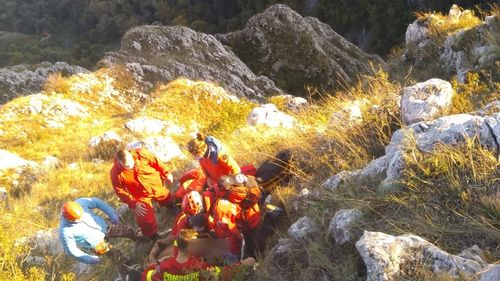 Un bărbat de 30 de ani a căzut cu parapanta în Cheile Turzii