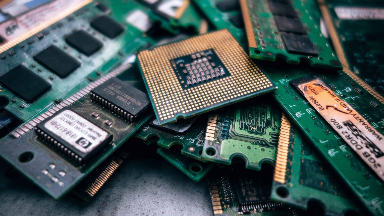 Guvernul italian şi Intel au ales regiunea Veneto pentru construirea unei fabrici de cipuri de 4,5 miliarde de dolari / Fabrica italiană va crea 1.500 de locuri de muncă plus alte 3.500 de locuri de muncă între furnizori şi parteneri