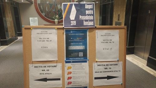 Alegeri în Canada și Statele Unite. Prezență scăzută la secții și alegători care încă nu știu cu ce acte trebuie să voteze