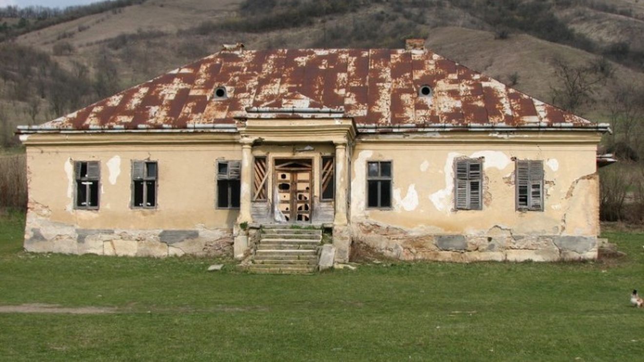 Conacul Dujardin din Cluj, salvat cu 10 milioane lei, bani europeni / Clădirea e clasificată ca monument istoric de importanță locală