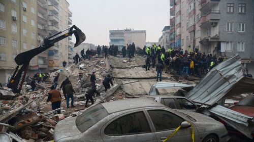 Ordinul Arhitecților respinge vehement amendamentele la proiectul de modificare a Codului urbanismului și avertizează că proiectul poate duce la catastrofe ca în Turcia, unde sute de clădiri s-au prăbușit la cutremur