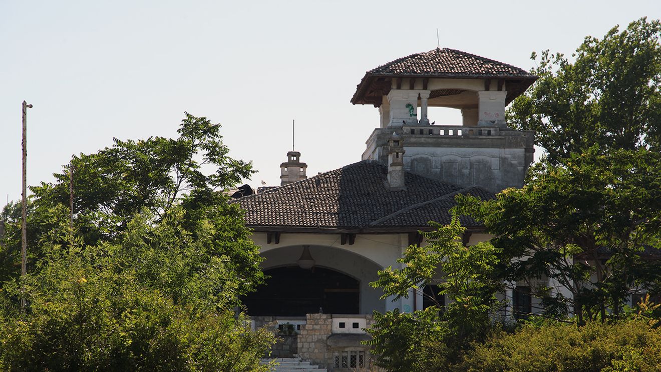 Primăria Constanța cumpără curtea Palatului Regal din Mamaia la prețul cu care a fost vândută de administrația Mazăre, acum 20 de ani