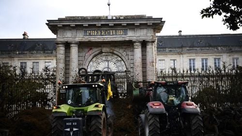 Avertisment de călătorie în Franța: posibile blocaje ale accesului în Paris și în alte zone din cauza protestului fermierilor