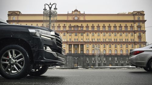 ISW: FSB nu are încredere în conducerea armatei ruse şi verifică echipamentele militare