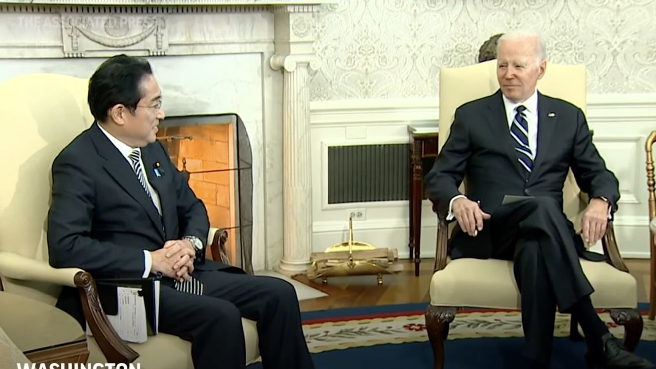 Biden l-a primit pe prim-ministrul japonez Fumio Kishida la Casa Albă: „Vreau să fiu foarte clar, Statele Unite sunt pe deplin, hotărâte şi total angajate în alianţa şi apărarea Japoniei”