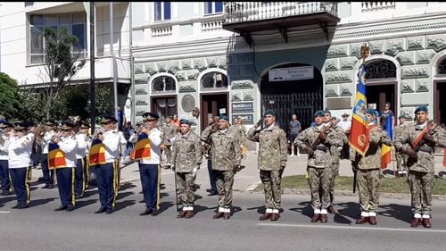 Paradă militară şi aviatică la 80 de ani de la eliberarea oraşului Sfântu Gheorghe de sub ocupaţie fascisto-hortystă