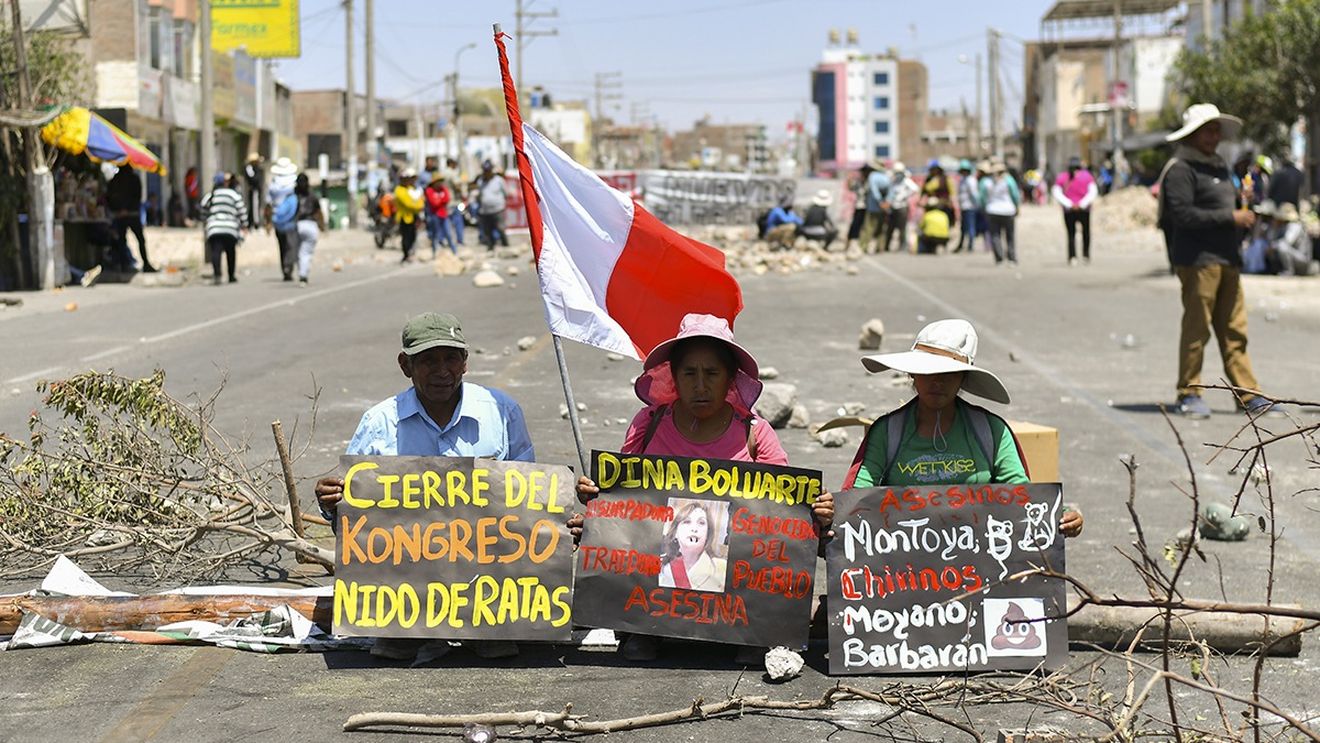 Peru: Șase soldați au murit înecați în timp ce fugeau de protestatari