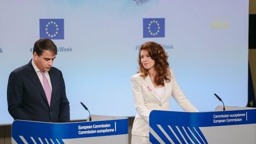 Dezbatere aprinsă la Bruxelles pe tema viitorului cadru financiar/ Președinta Comitetului Regiunilor: Propunerea Comisiei Europene va lansa un „joc al foamei” între fermieri și orașe