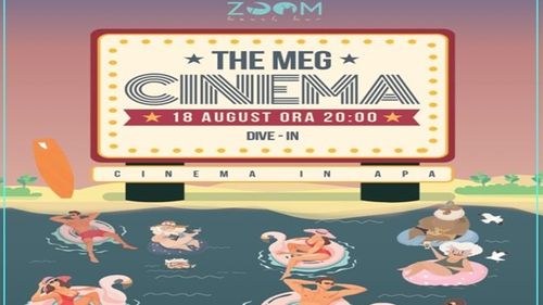 Experiență senzorială pe plaja din Constanța: Turiștii vor putea urmări din apă, de pe caiace sau paddle-uri, un film despre un monstru subacvatic, proiectat pe malul mării