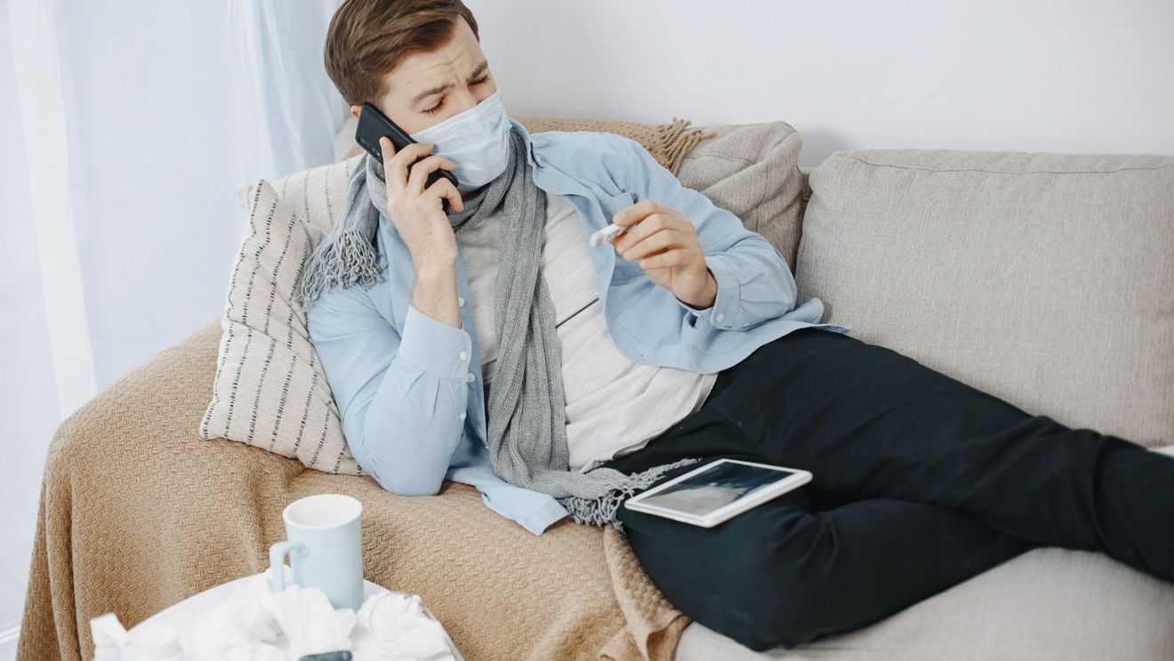Bani mai puțini pentru românii aflați în concediu medical / Din august, cei care au nevoie de cel mult o săptămână de concediu medical vor primi o indemnizație de doar 55% din baza de calcul, față de 75%