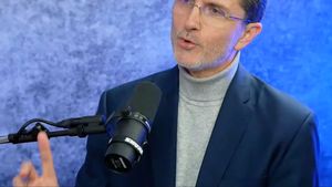 Vasile Bănescu, membru CNA: Educația din România este fragilă. Mă refer la roade concrete în mințile unor oameni care merg la vot – un om needucat este ușor de manipulat / Tăcerea Bisericii poate fi complicitate