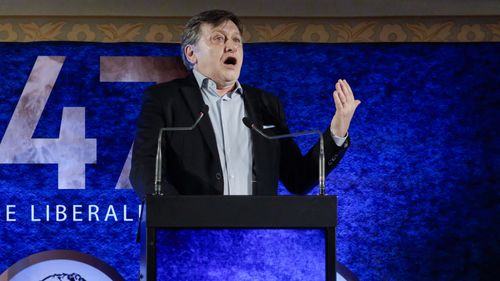 BREAKING Crin Antonescu: În mod unilateral, consider suspendat acordul cu partidele de la guvernare privitor la candidatura mea la Președinție / Cei patru lideri politici care au făcut această propunere „nu au fost suficient de împuterniciți”
