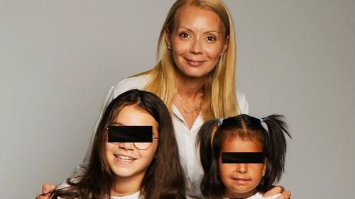 Victor Ponta și Daciana Sârbu au adoptat o fetiță de 6 ani dintr-un centru de plasament