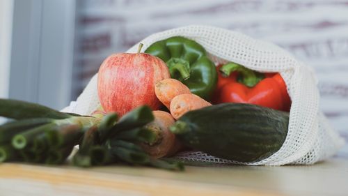 Generația Z, mai sceptică față de produsele bio, din cauza prețurilor. Cei mai interesați de produse sănătoase sunt milenialii