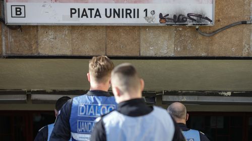 Mobilizare a forțelor de ordine în Capitală, pe fondul grevei de la metrou: mai mulți agenți rutieri în centru, jandarmi la porțile închise ale metroului