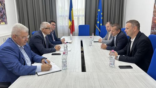 Ministrul Justiției s-a întâlnit cu reprezentanții Sindicatului Național al Grefei Judiciare Dicasterial / Grefierii vor să participe la întâlnirile grupului de lucru constituit pentru eficientizarea activității în justiție