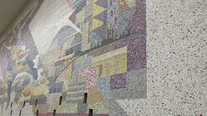 FOTO Povestea unuia dintre cele mai mari mozaicuri murale din țările comuniste și exilul artistului Jules Perahim în Israel, după ce l-a înfuriat pe Gheorghiu Dej