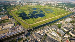 Începe programul Vară Verde în Parcul Natural Văcăreşti, cu tururi ornitologice ghidate, teatru pentru copii / Nicușor Dan: se va desfăşura în toate week-endurile din iulie şi august