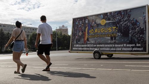 Protest Declic anunțat miercuri în Piața Victoriei, la ora 18.00: „10 august - Nu uităm și nu iertăm” / Elefantul roz, pe care Declic l-a realizat în momentul clasării dosarului, va fi adus în piață și gazat într-un gest simbolic