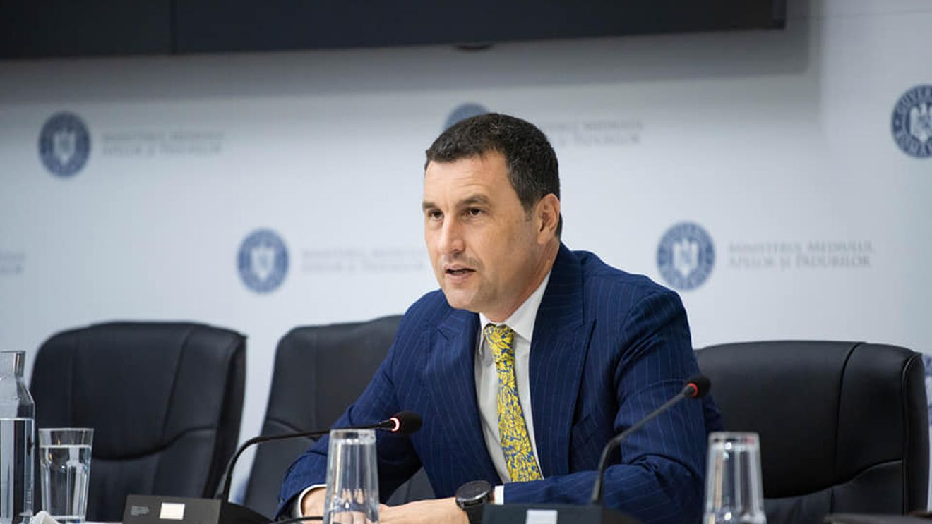 Ministrul Finanţelor, Tanczos Barna, a ajuns la Guvern pentru discuţii cu premierul Ciolacu privind măsurile fiscale din Ordonanţa - trenuleţ, ce urmează să fie adoptată până la finalul anului