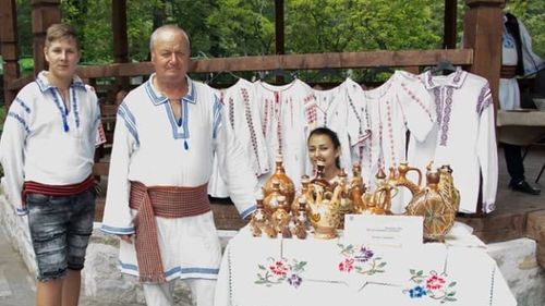 EXCLUSIV Lista proiectelor de Centenar. Sărbătoarea iilor dintr-un sat din Olt primeşte 570.000 de lei. Guvernul cheltuieşte milioane de lei pentru statui, obeliscuri, albume foto, conferinţe şi spectacole folclorice